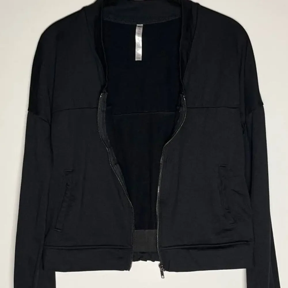 Fabletics black attis