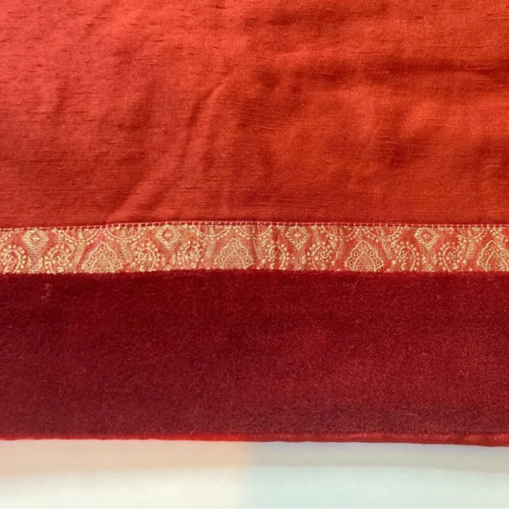 CRATE & BARREL Adagio Velvet Placemats Burgundy with Copper Trim Set of 4