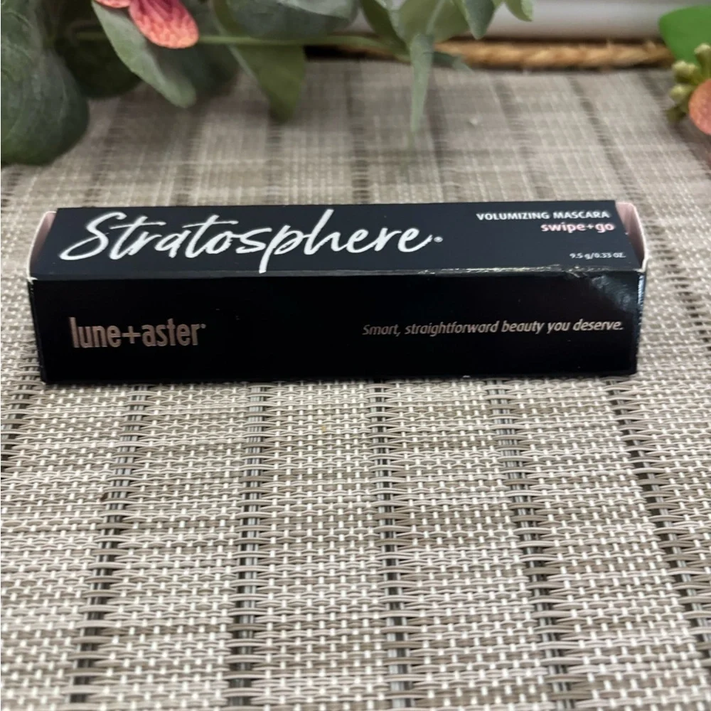 lune+aster stratosphere