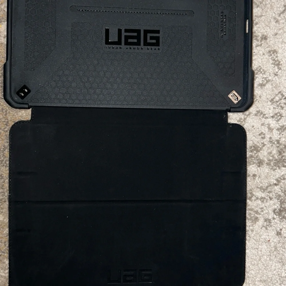 Urban Armor Gear euc ipad