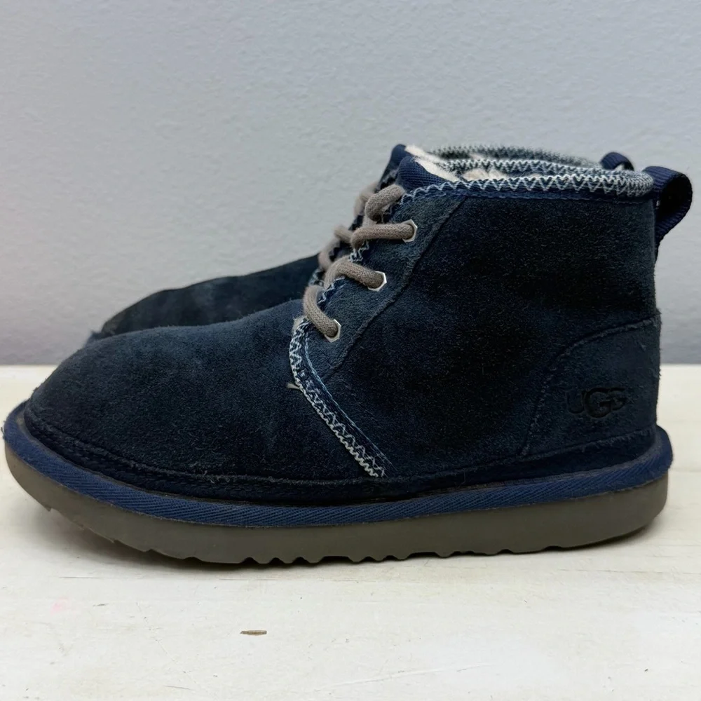 Ugg Blue Suede Neumel Ankle Boots Size 2 Boys