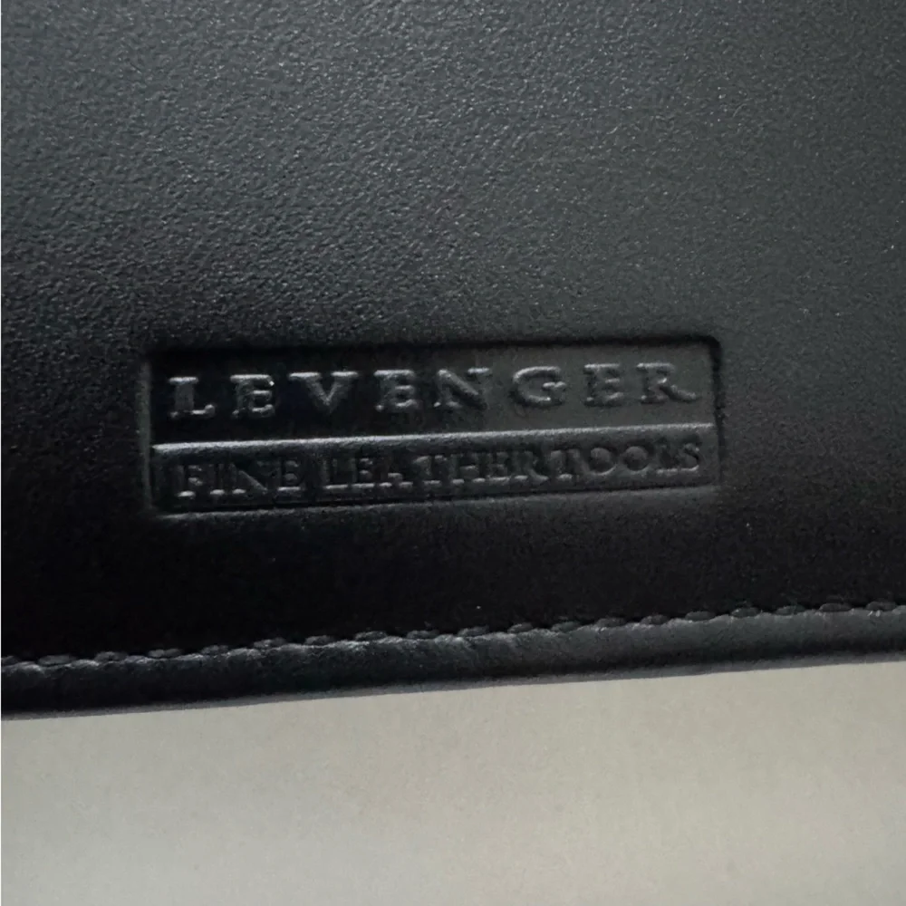 Levenger sophisticated black