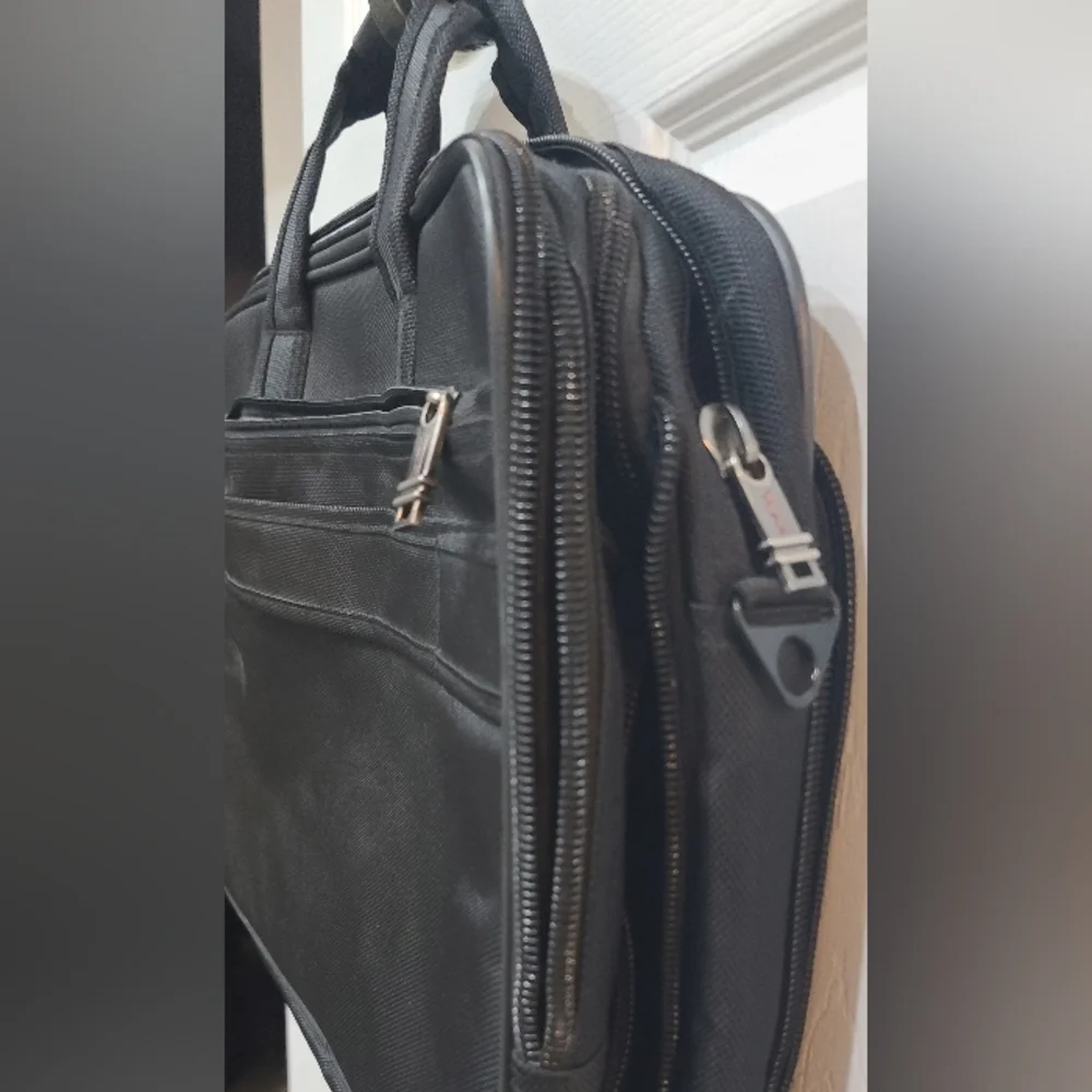 TUMI Elegant Black Men's Briefcase
