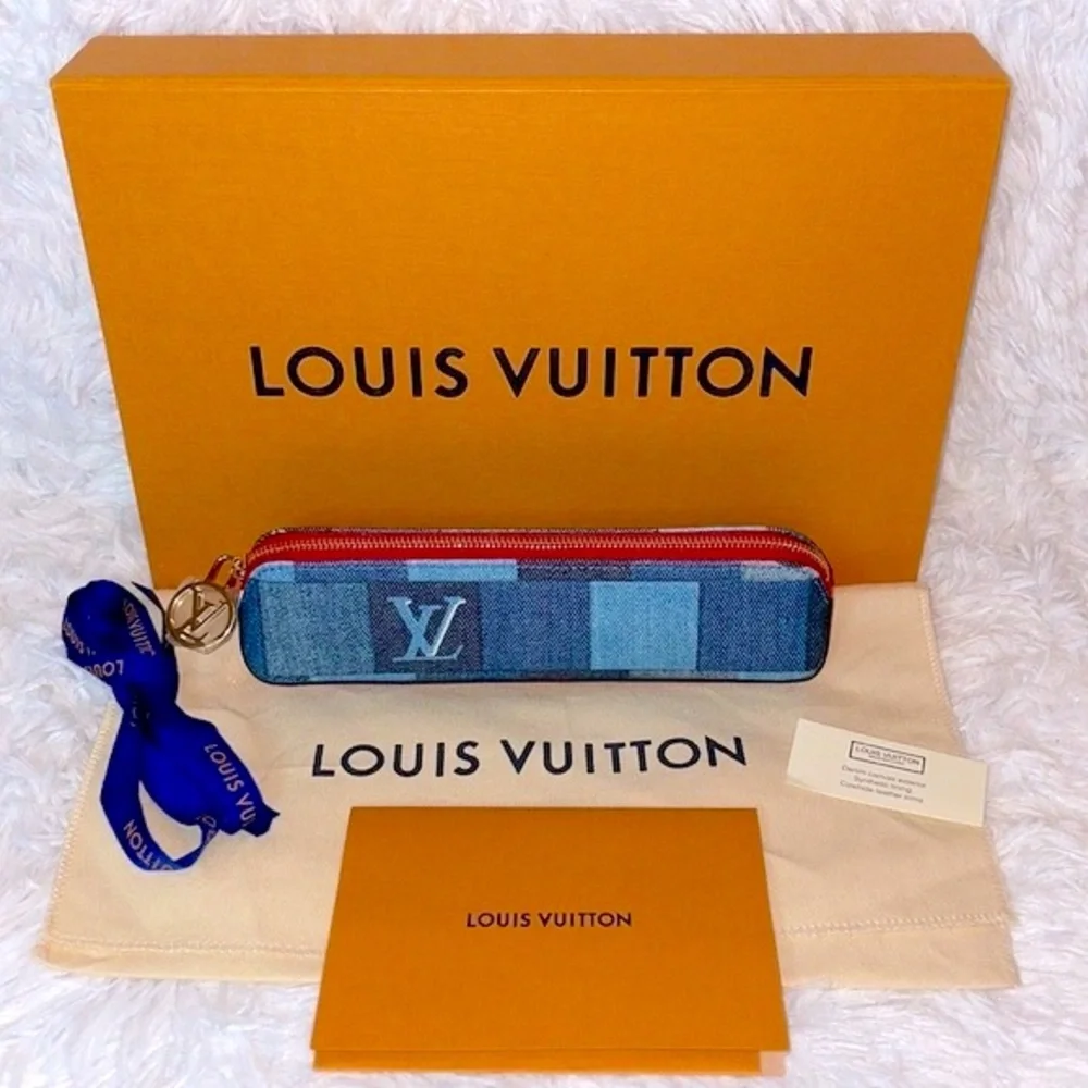 New Louis Vuitton Limited Edition Damier Denim Mono Patchwork Elizabeth Pouch