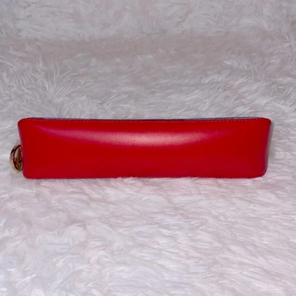 Louis Vuitton full inclusion