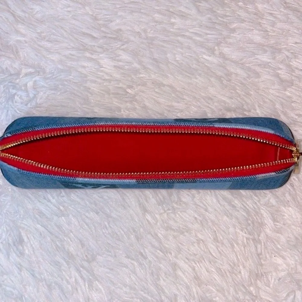 Louis Vuitton full inclusion