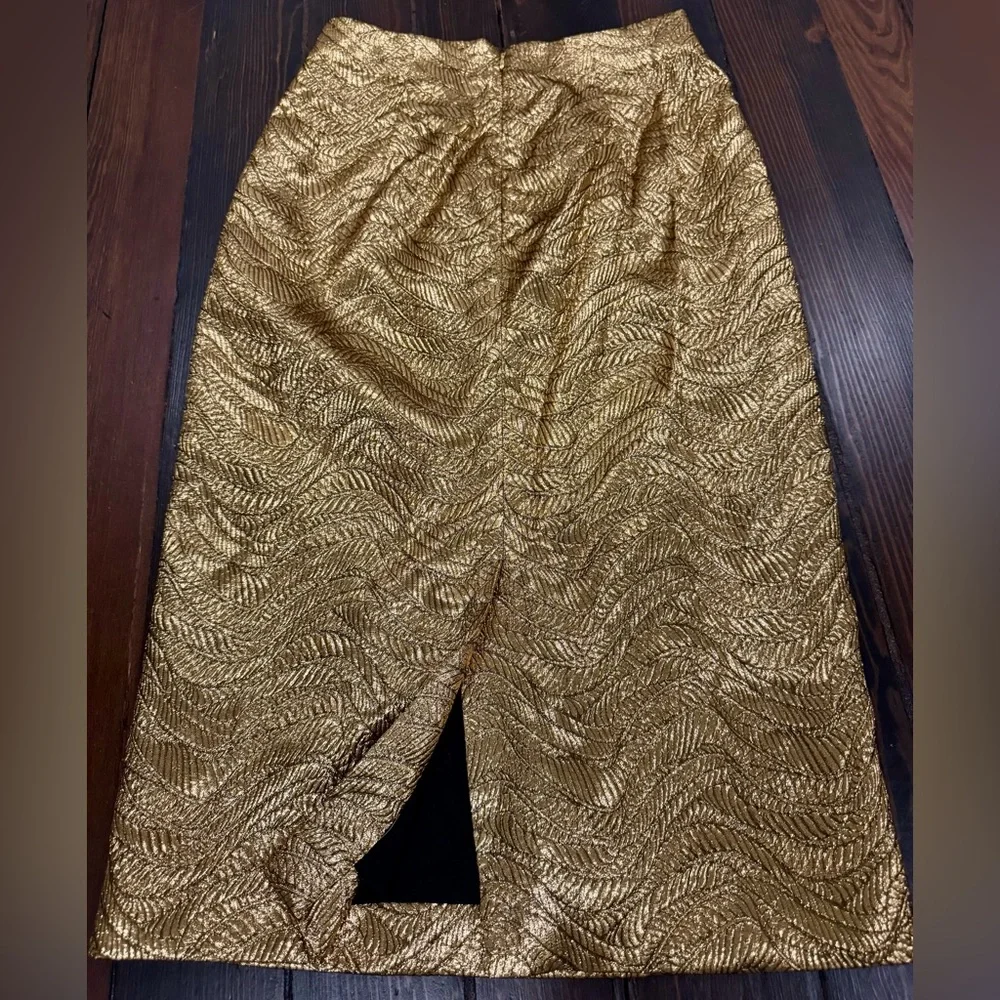 chic gold