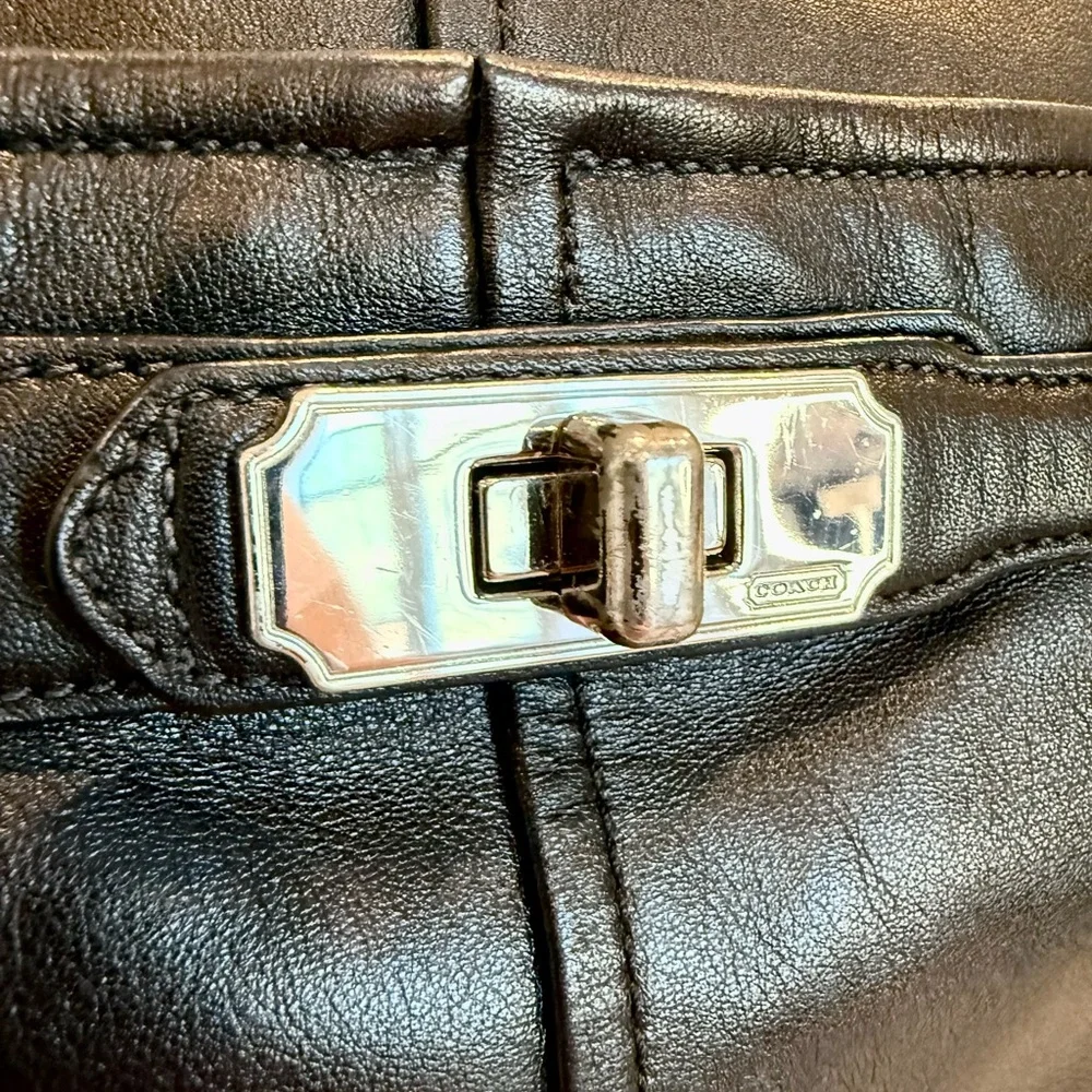 Y2K Coach Ashlyn Chelsea Hobo Bag Black/Metallic Leather Silver Turnlock