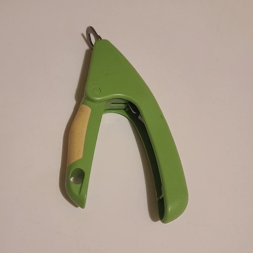 Oster Guillotine Style Dog Nail Clippers