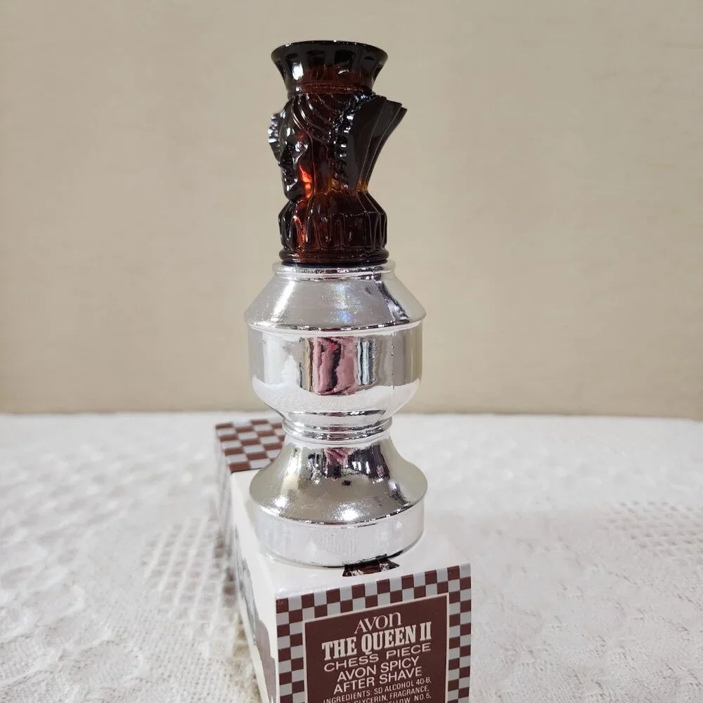 Avon vintage queen