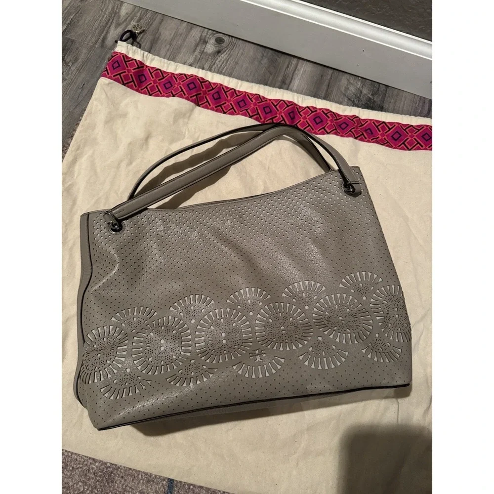 Tory Burch tory burch