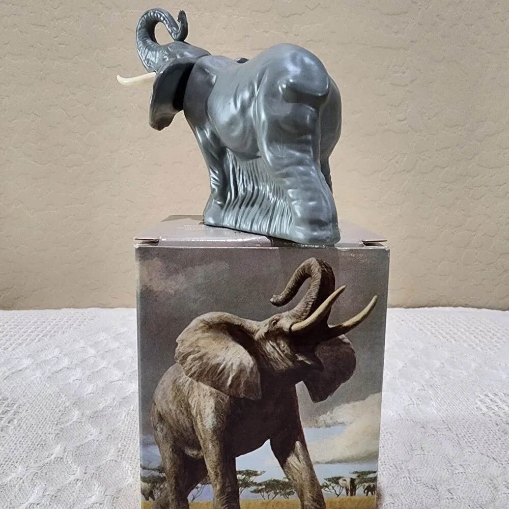 Avon vintage majestic