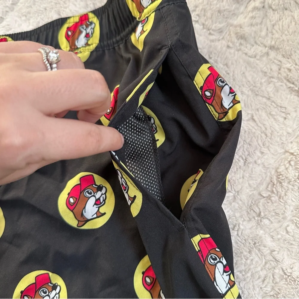 Buc-cees brand buc