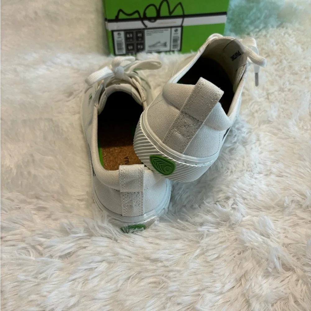 Cariuma oca low