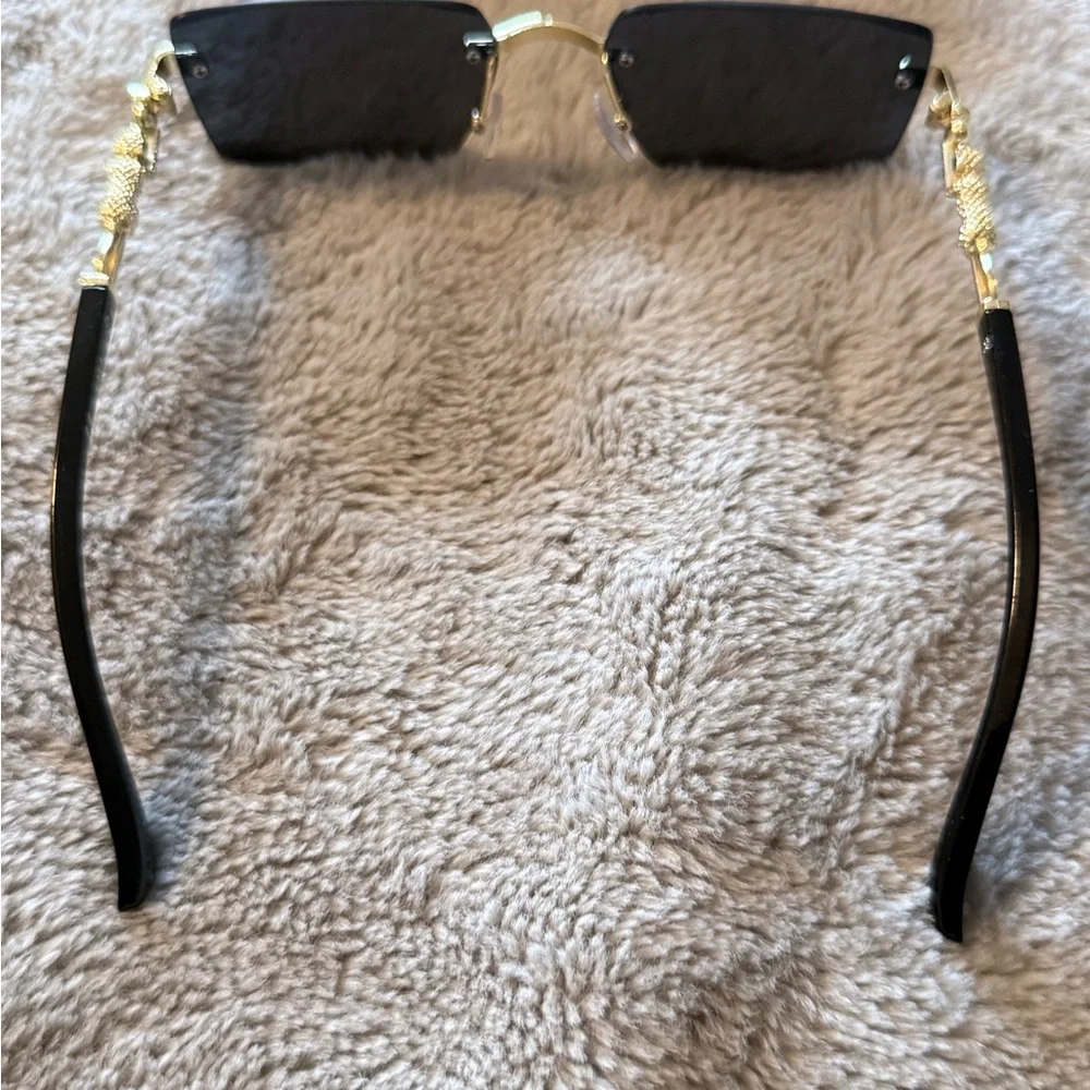 Fashion Nova Black and Gold Rimless Sunglasses
