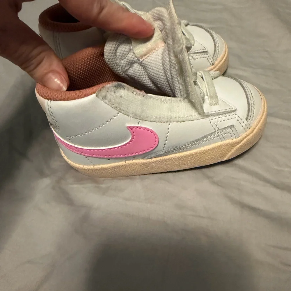 Nike charming high