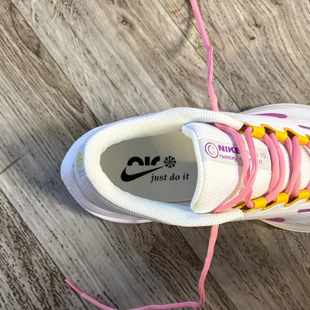 Nike stylish athletic