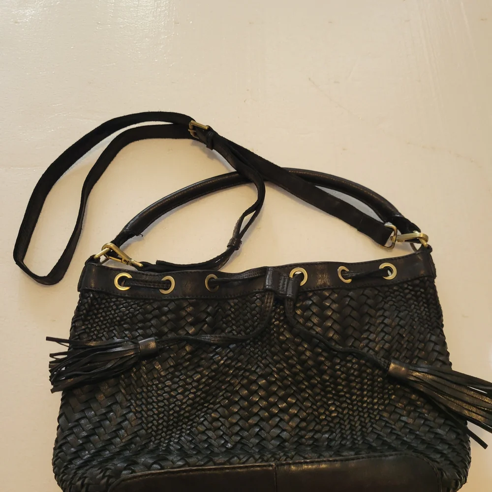 Women's Genuine  Leather Black Wicker Bucket Shoulder Strap Handbag