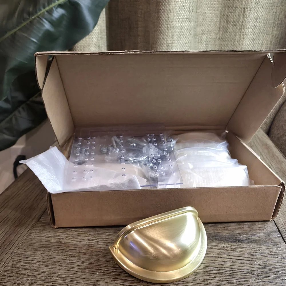 N/A stylish gold