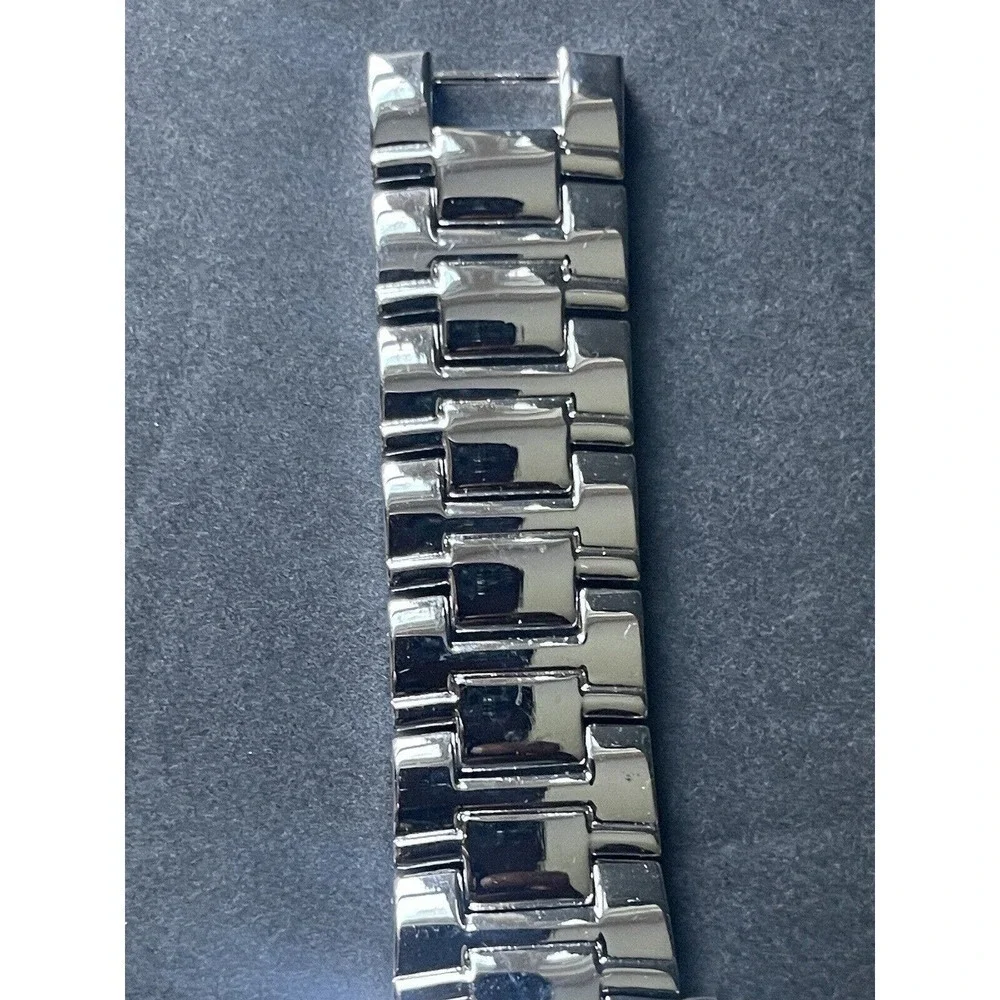 Victoria Wieck Hollywood Rhinestone Face Quartz Silvertone Style B9825