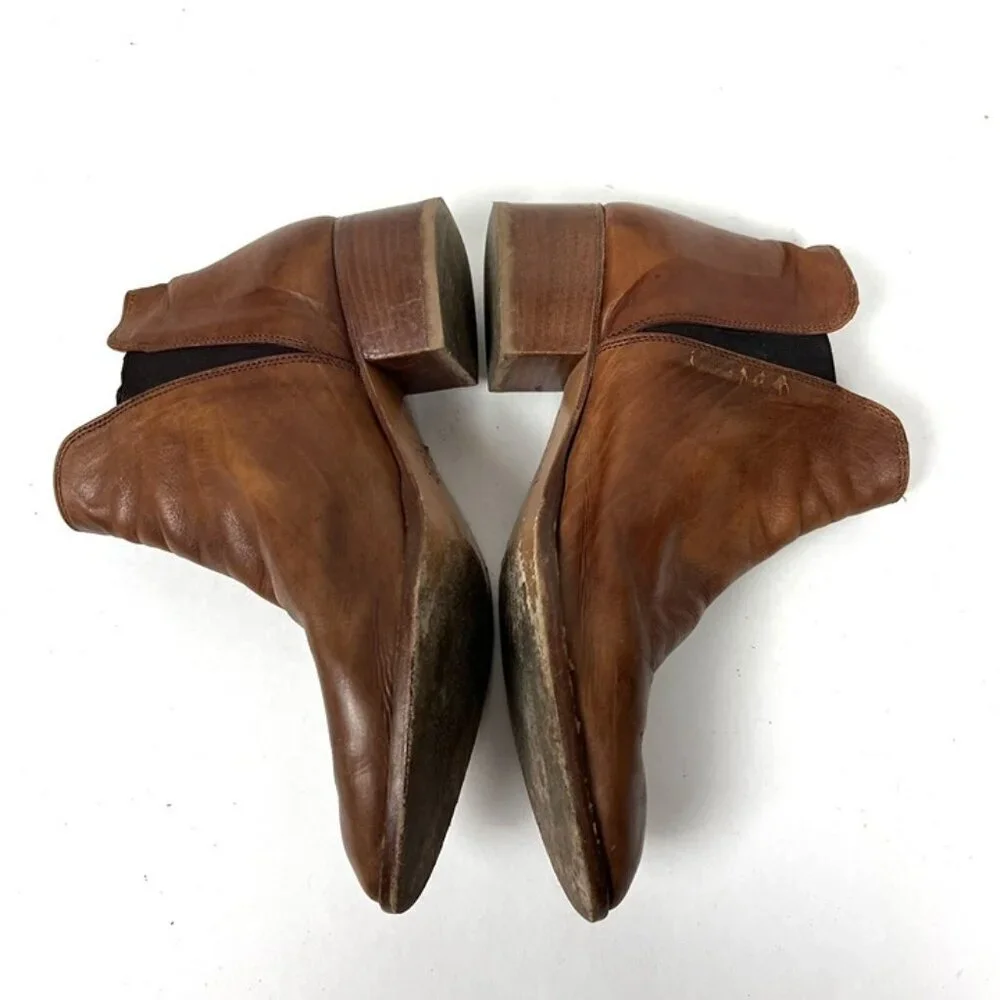 Sabina show wear