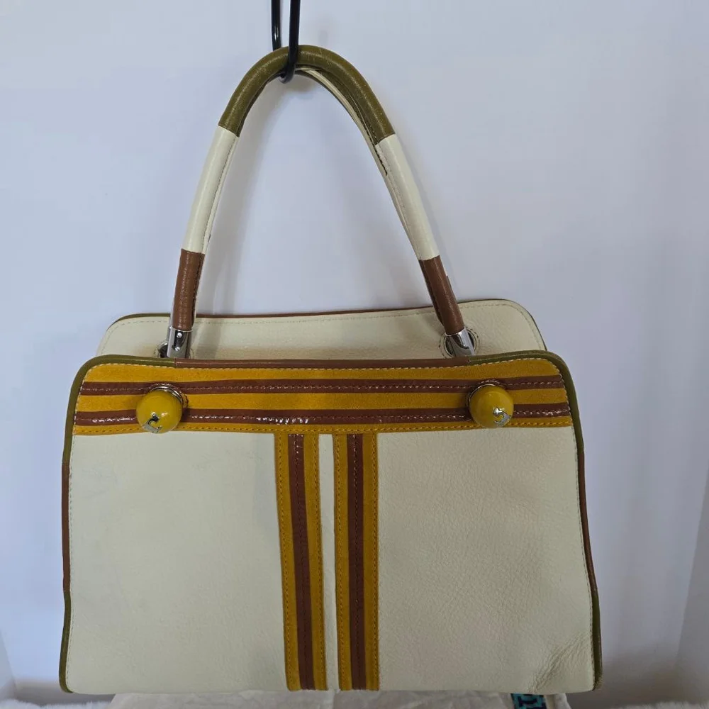 Tory Burch #toryburch or space
