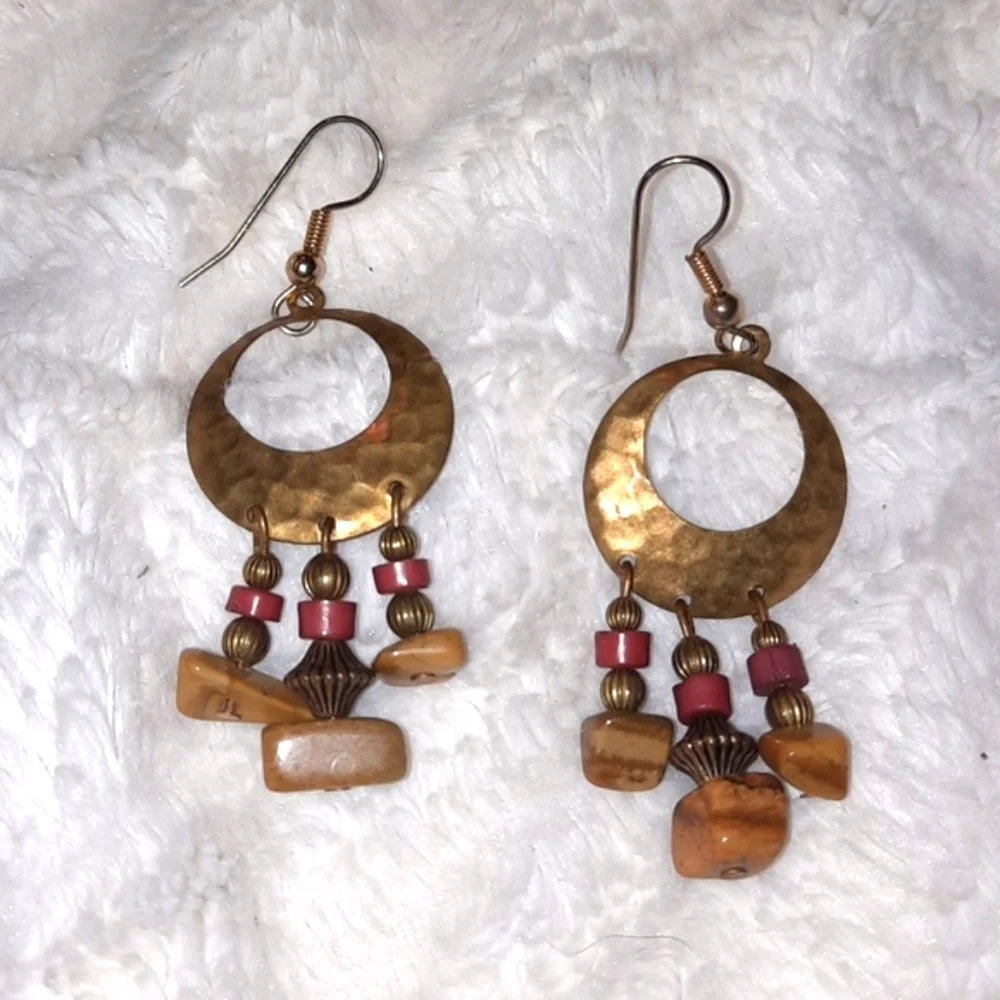 Small gold dangle Stone earrings red-brown & gold
