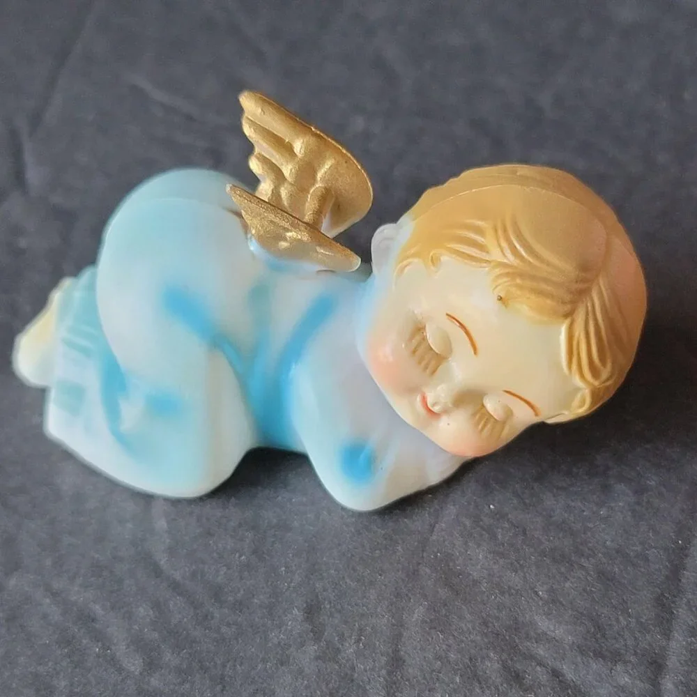 Wilton vintage baby