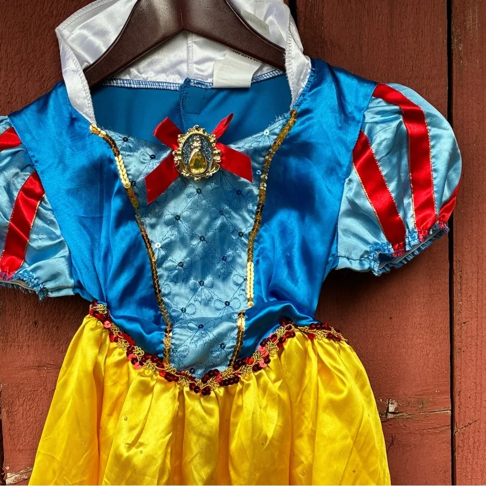Disney Snow White Costume Gown Satin Dress Medium 7 8 Halloween Fairy Princess