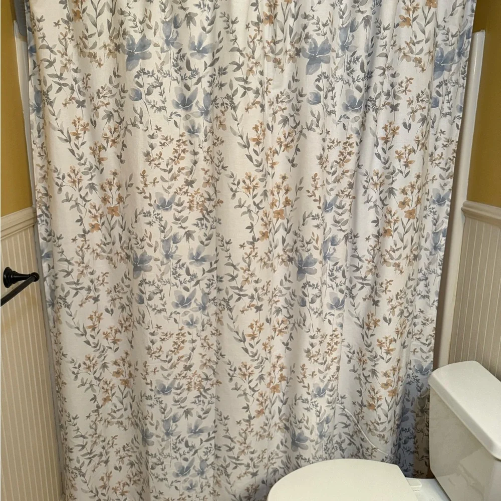 Floral Cotton and Polyester Shower Curtain in Cream with Blue and Tan Botanicals