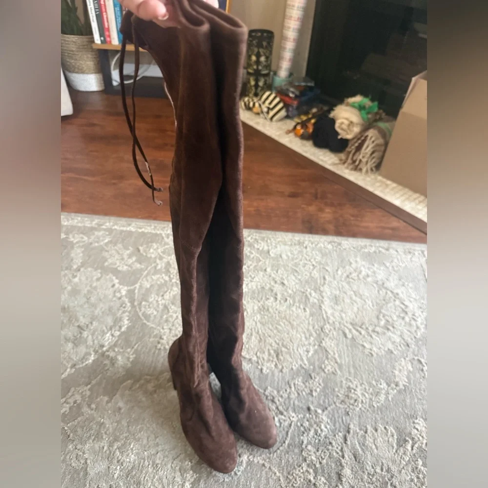 Stuart Weitzman off size