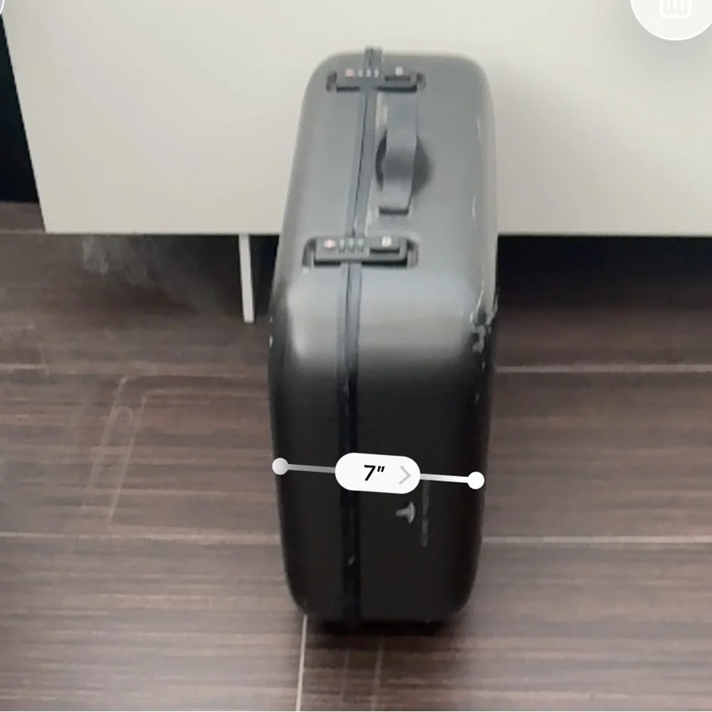Globe-Trotter clean minimal