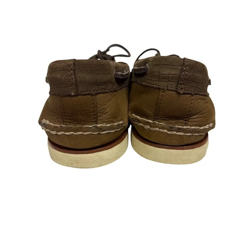 Sperry features two