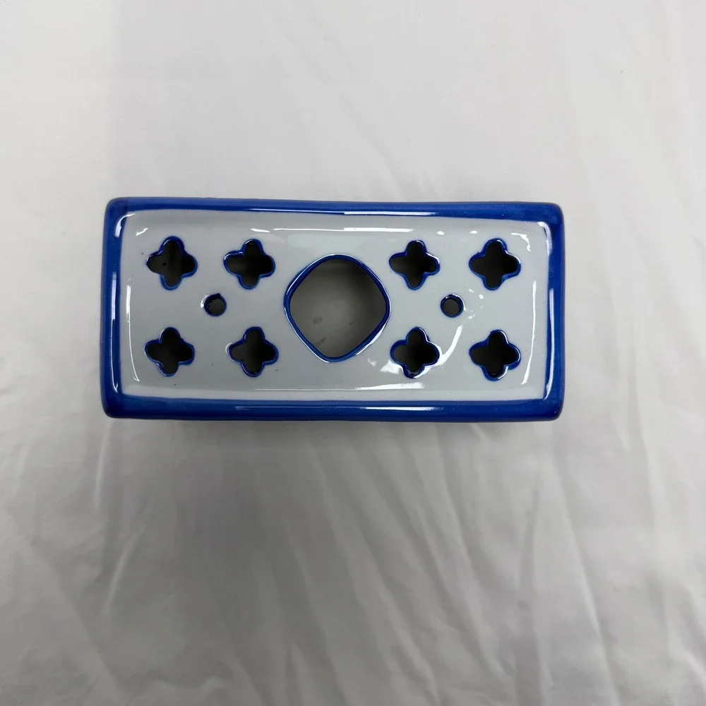 Unbranded blue white