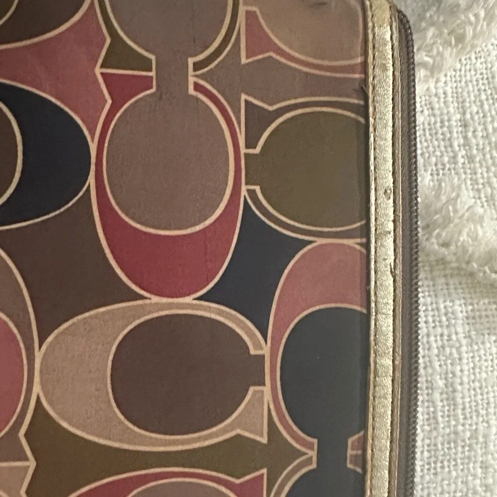 Coach stylish tablet