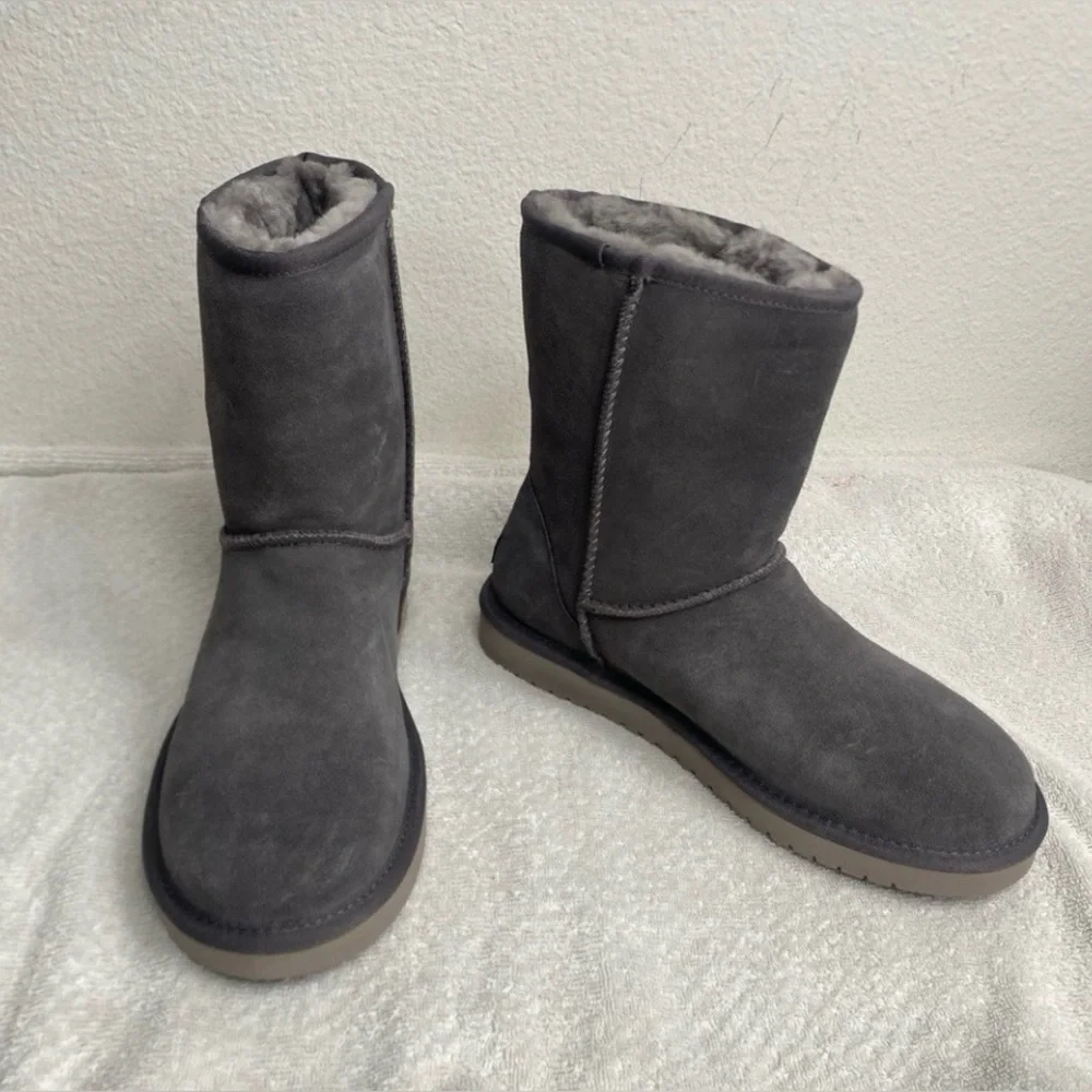 NWOT New Womens Koolaburra by UGG Gray Suede Shearling Lined Boots Size 8 Casual