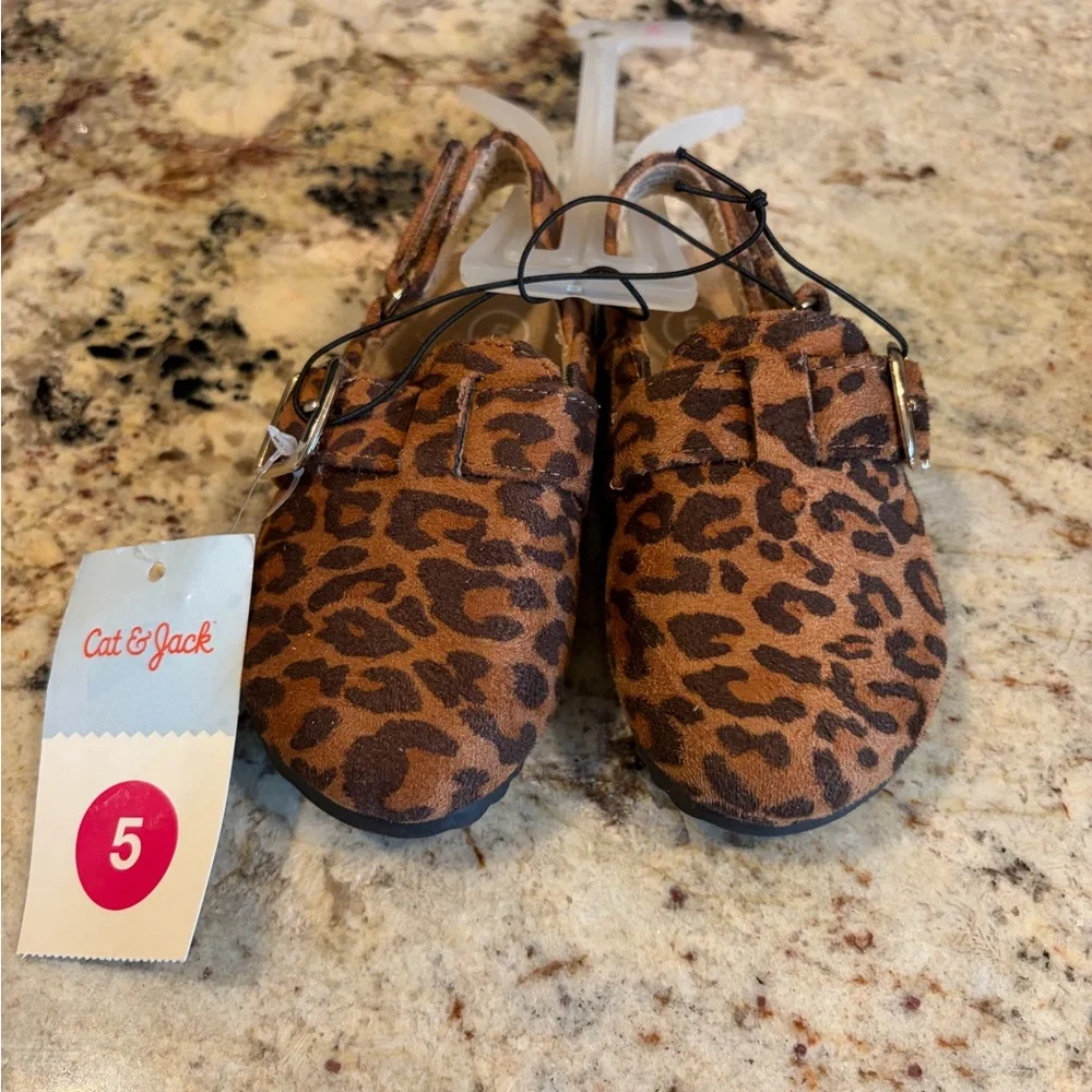 Cat & Jack leopard print