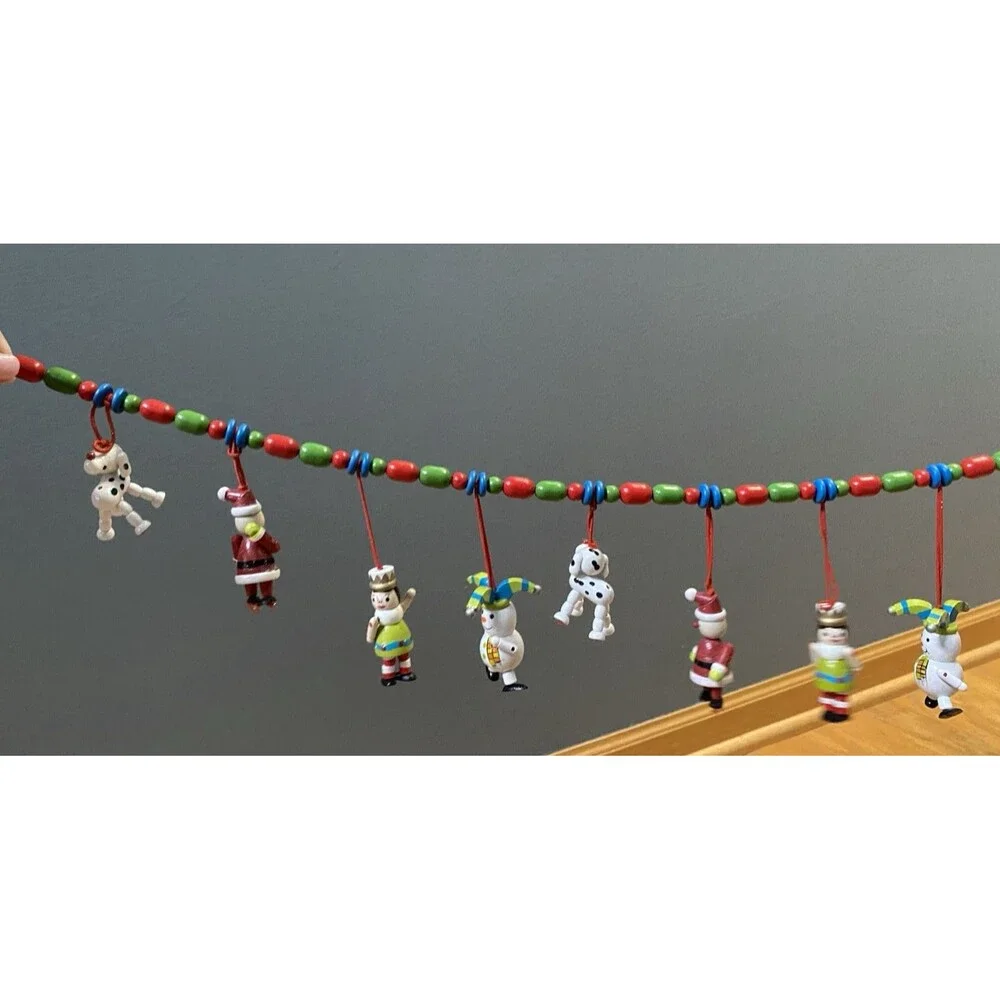 Vintage Christmas Wood Wooden Beaded Santa Toy Chest Dangling Garland String 6ft
