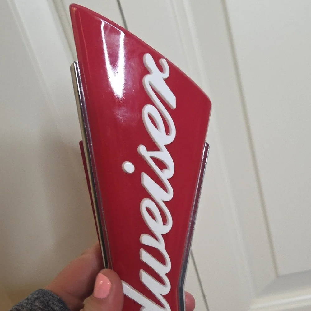 Budweiser sleek tap