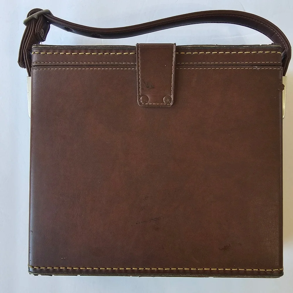 Polaroid features bag