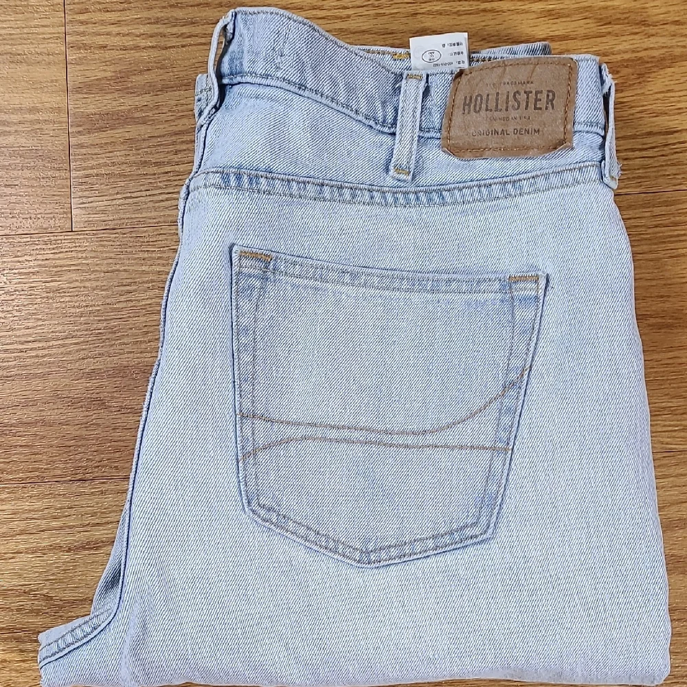 Hollister item# size