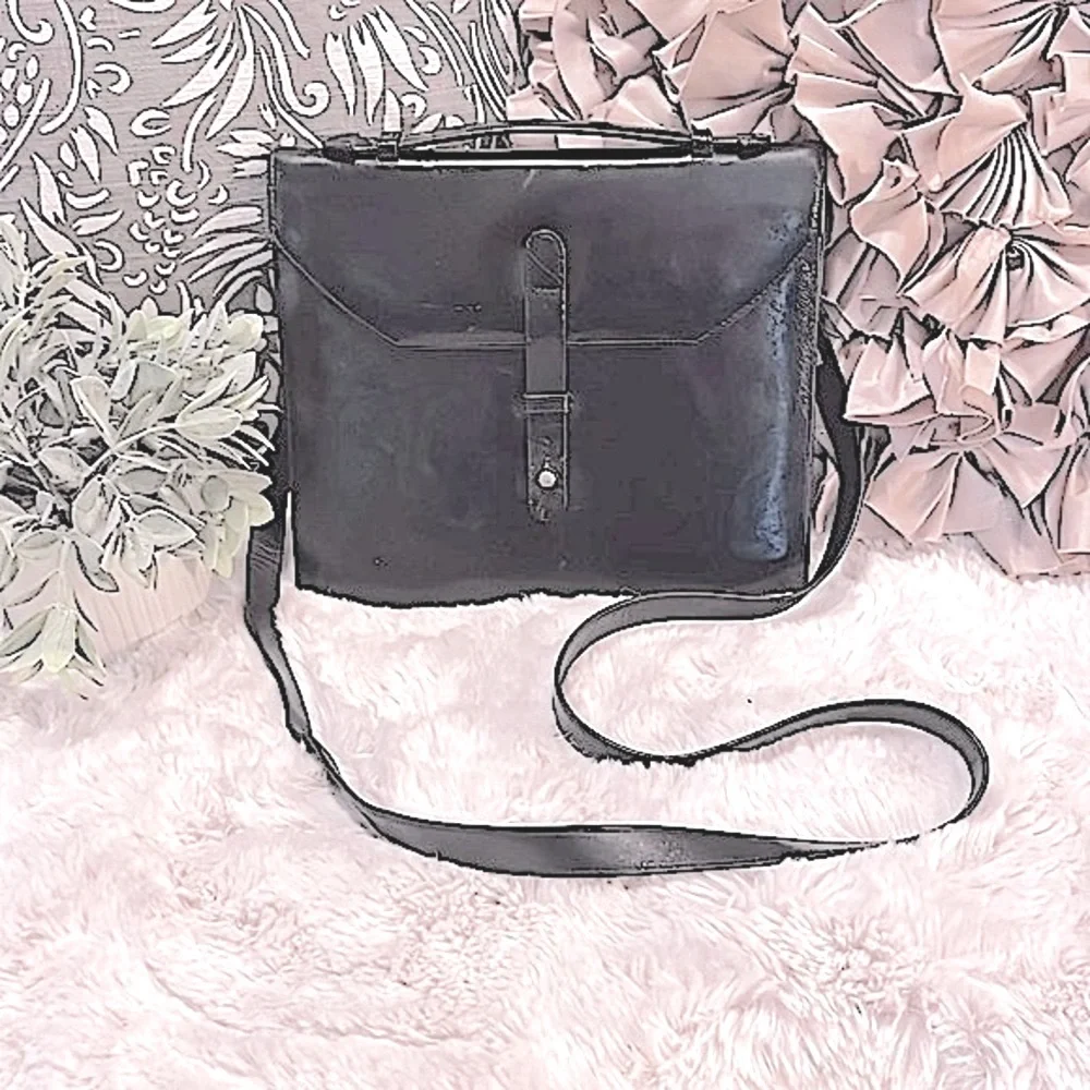 Brookstone black leather