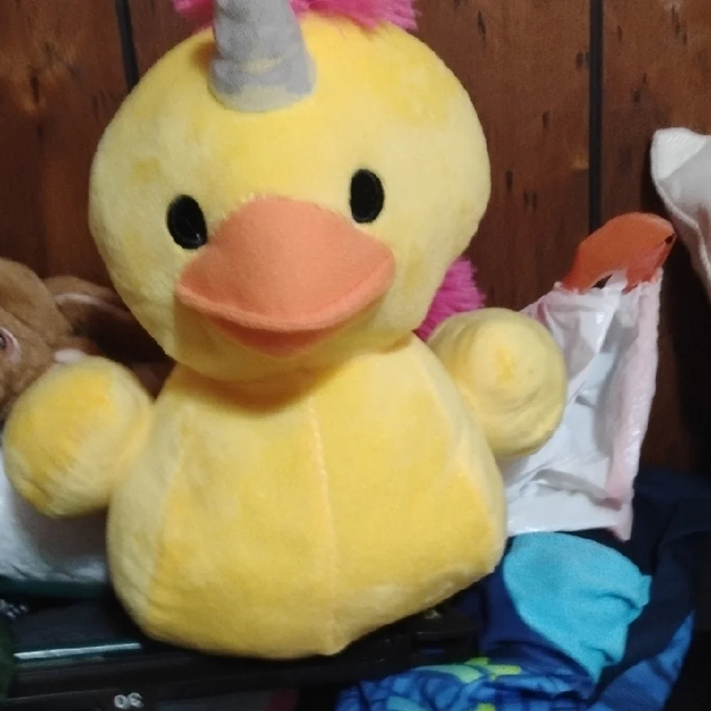 fun express soft yellow