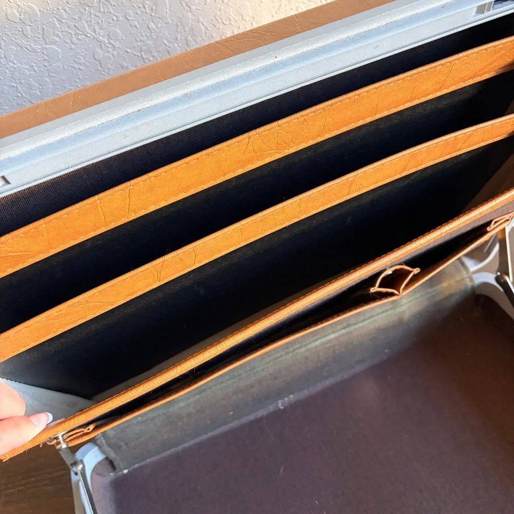 Samsonite vintage hard