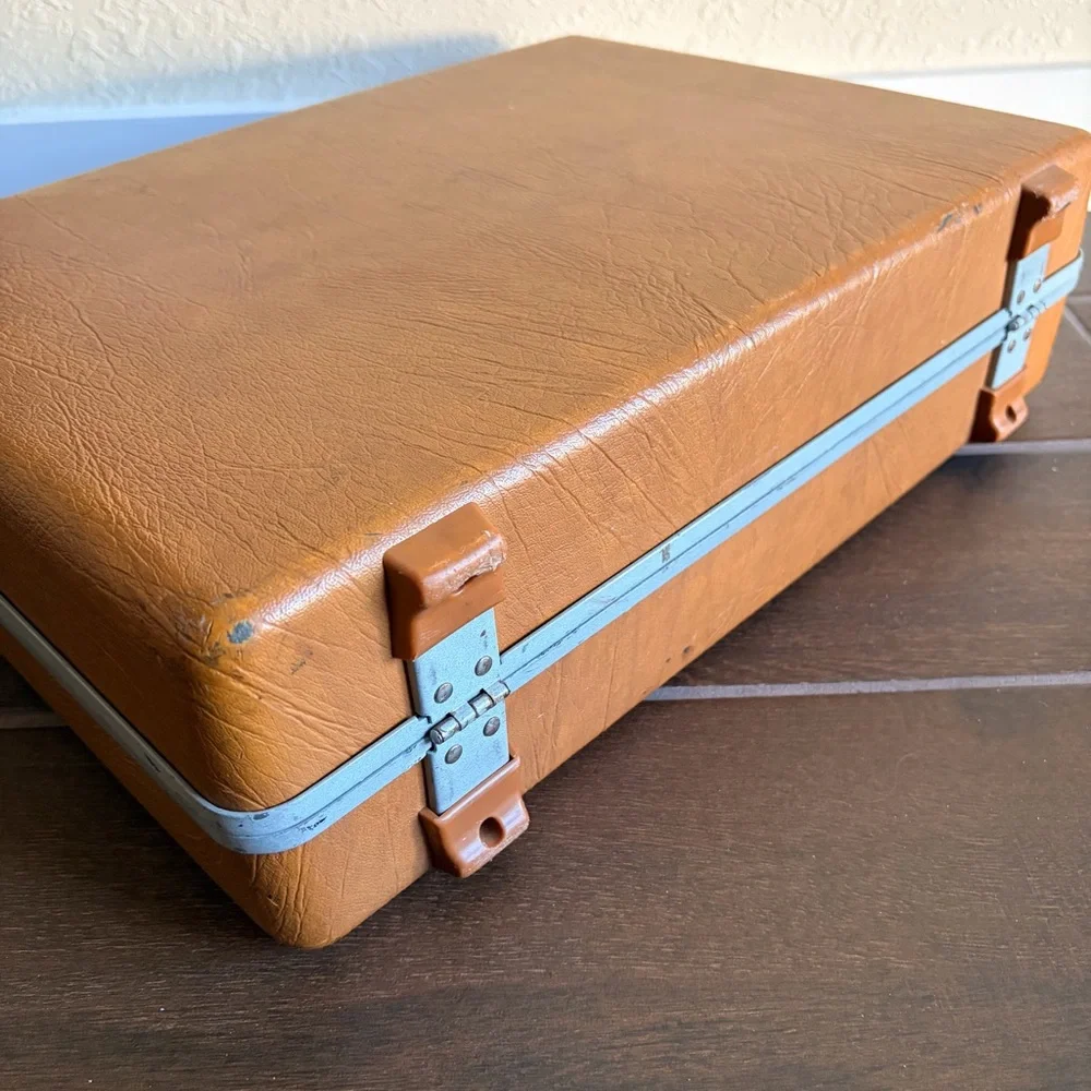 Samsonite vintage hard