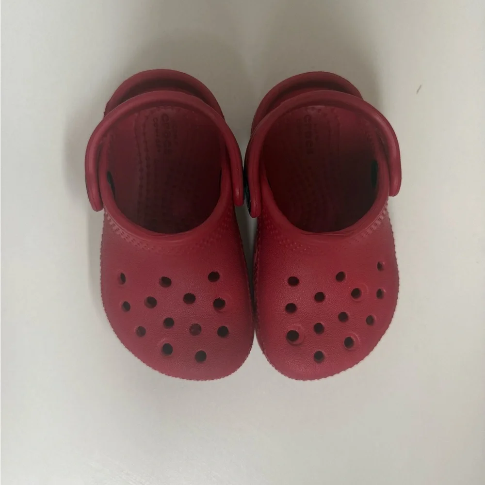 CROCS follow us