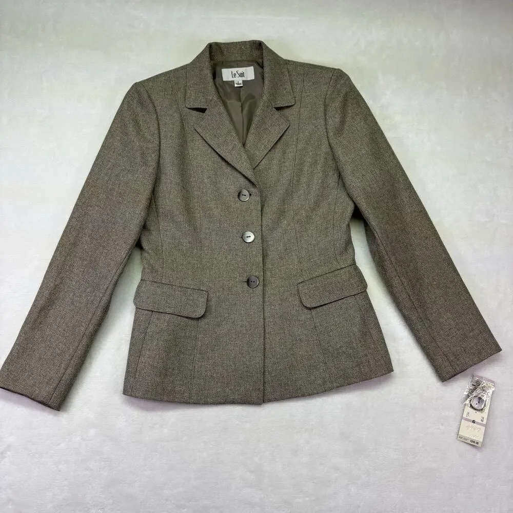 Le Suit le suit