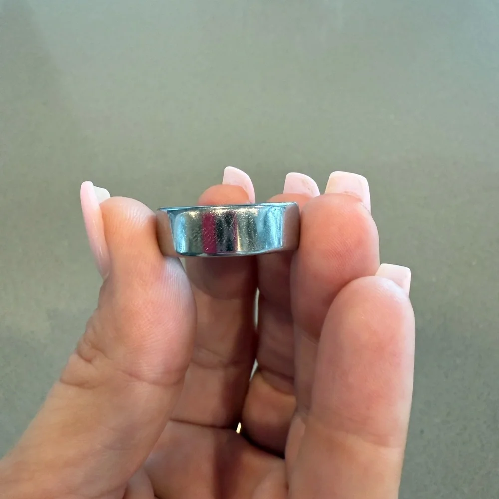 Oura ring sleek