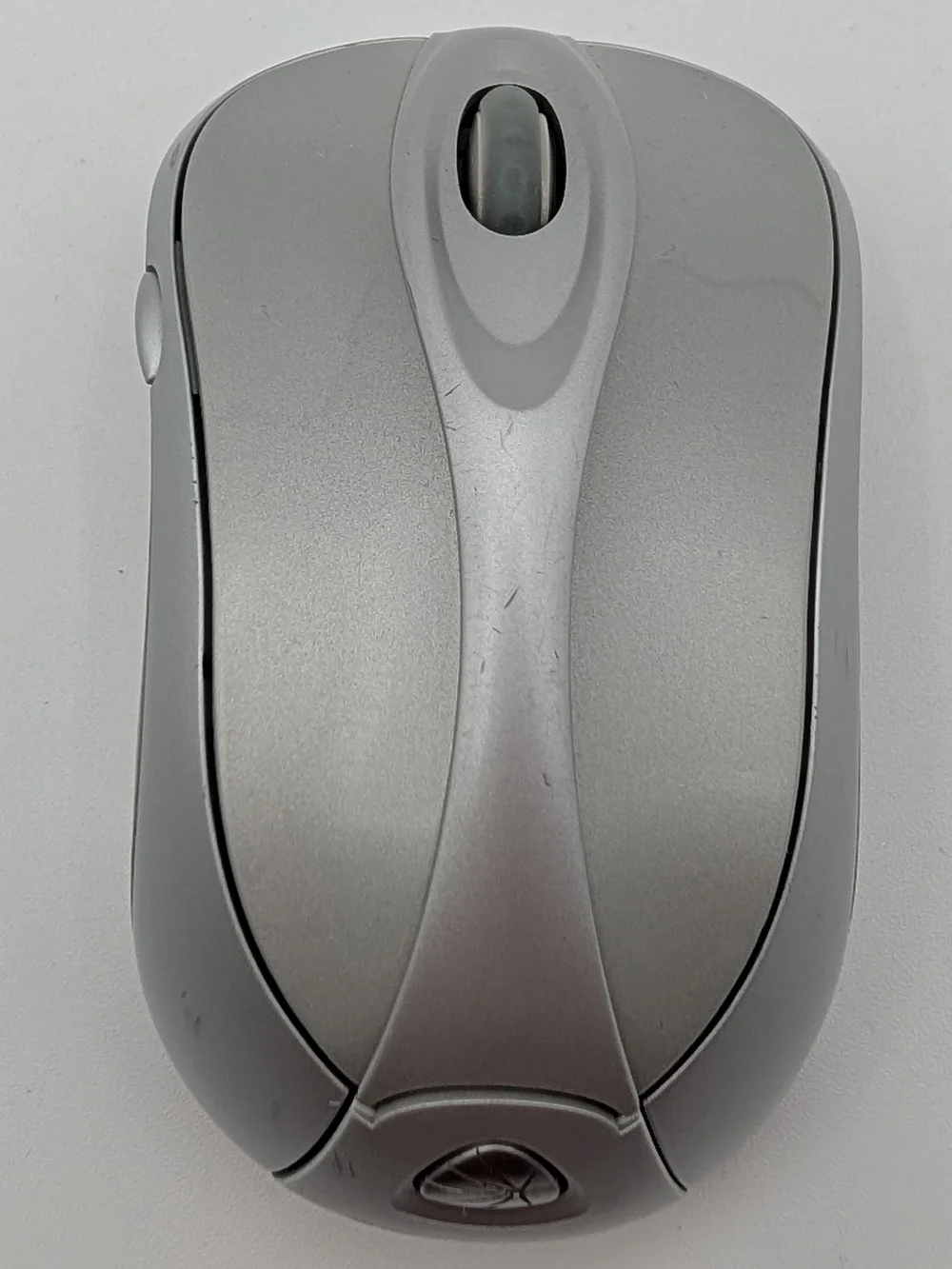 Microsoft Silver Wireless Optical Mouse - Ambidextrous Design