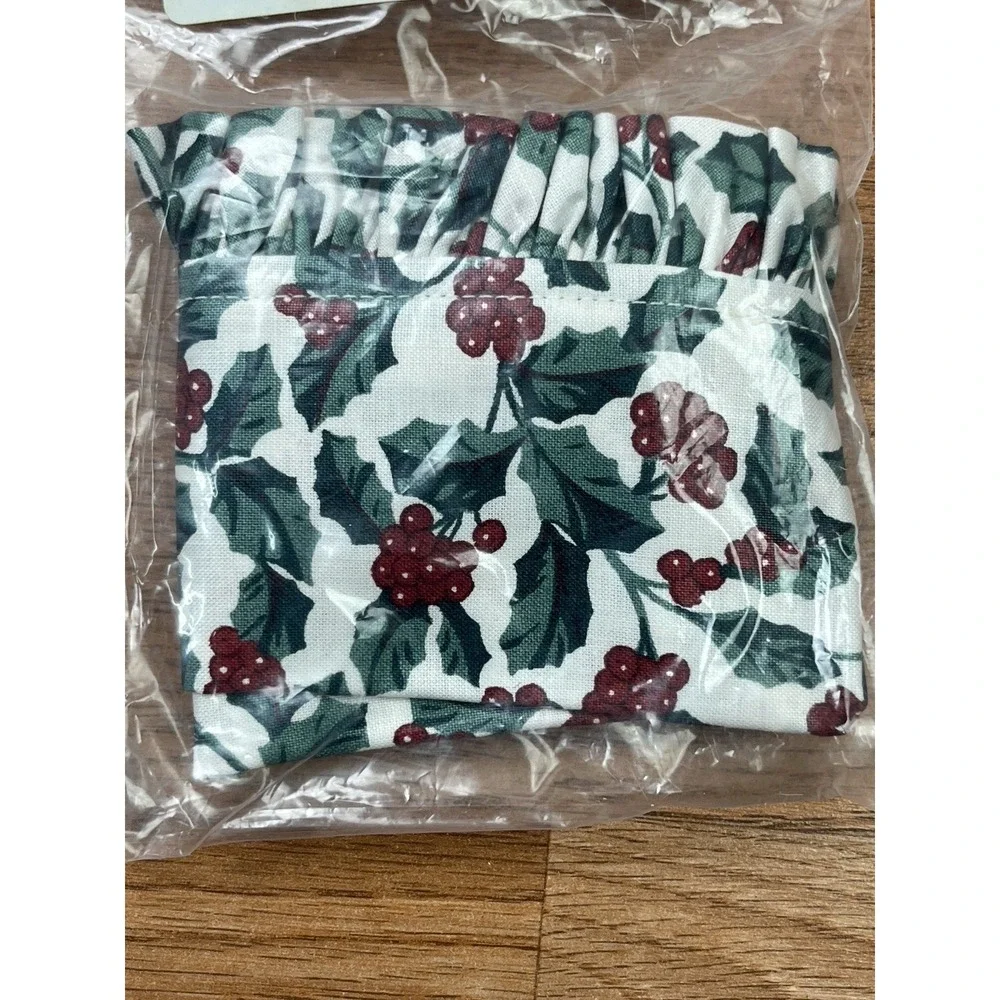 Longaberger holly fits